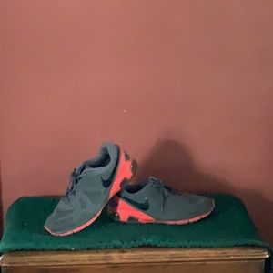 Men’s Nike sneakers